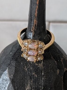 Vintage Avon Gold Tone Opalite And Clear Rhinestone Size 6 Stack Ring